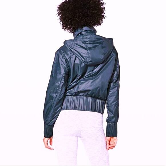 Lululemon Gather & Go Jacket Women's Size 10 Navy Blue Primaloft Hooded Full Zip - Picture 5 of 11